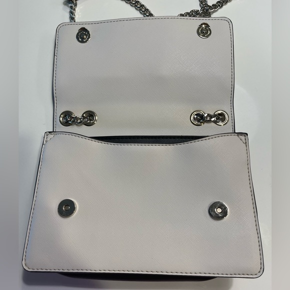 NWOT- Guess Cherie Convertible Flap Crossbody - Picture 4 of 15